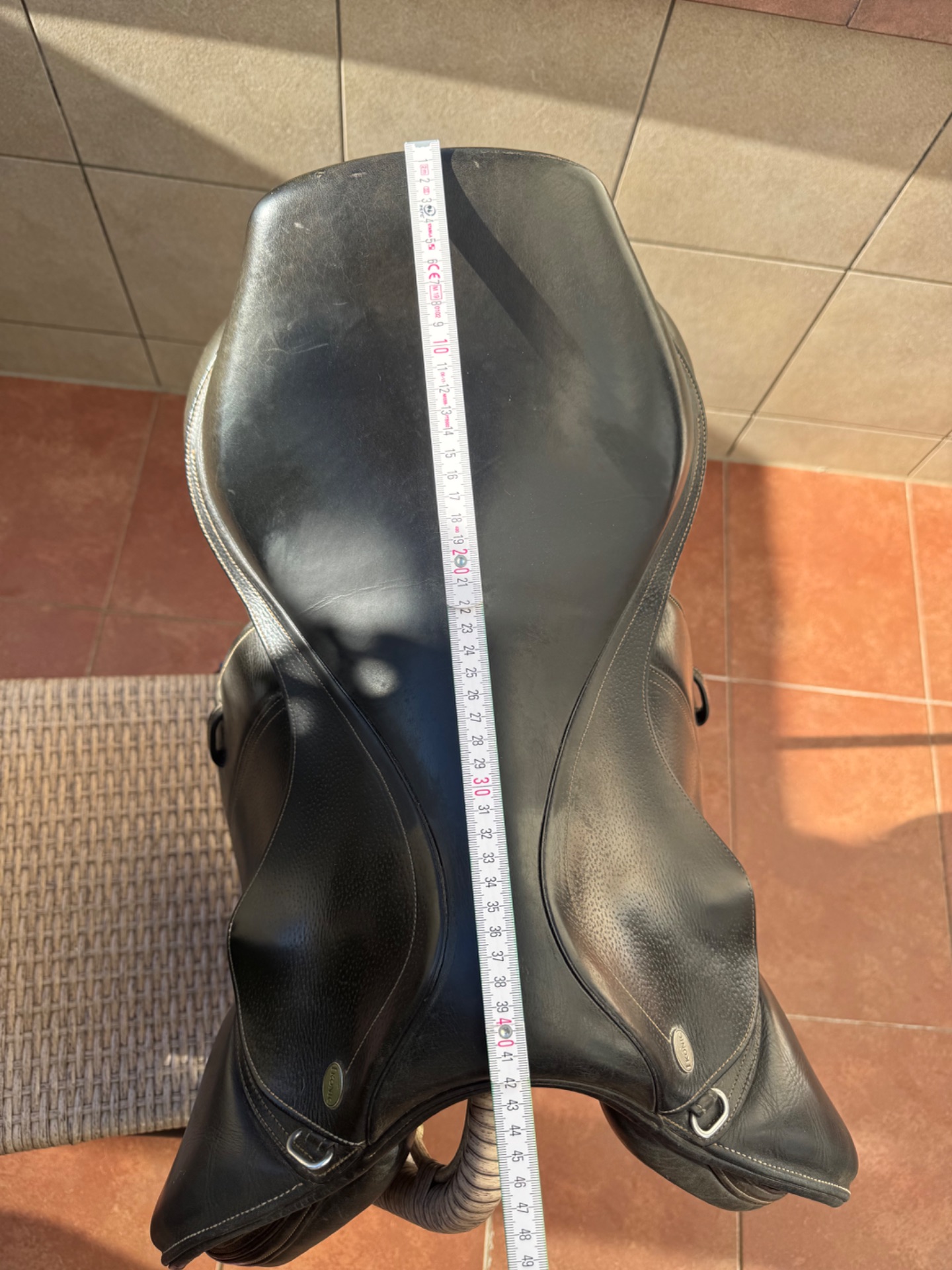 Ikonic Elite Classic Jumping Saddle (JEL01) – Bild 7 von 7